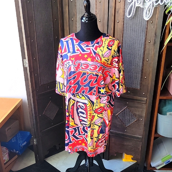 love highlight Dresses & Skirts - Vibrant Graphic Print Dress